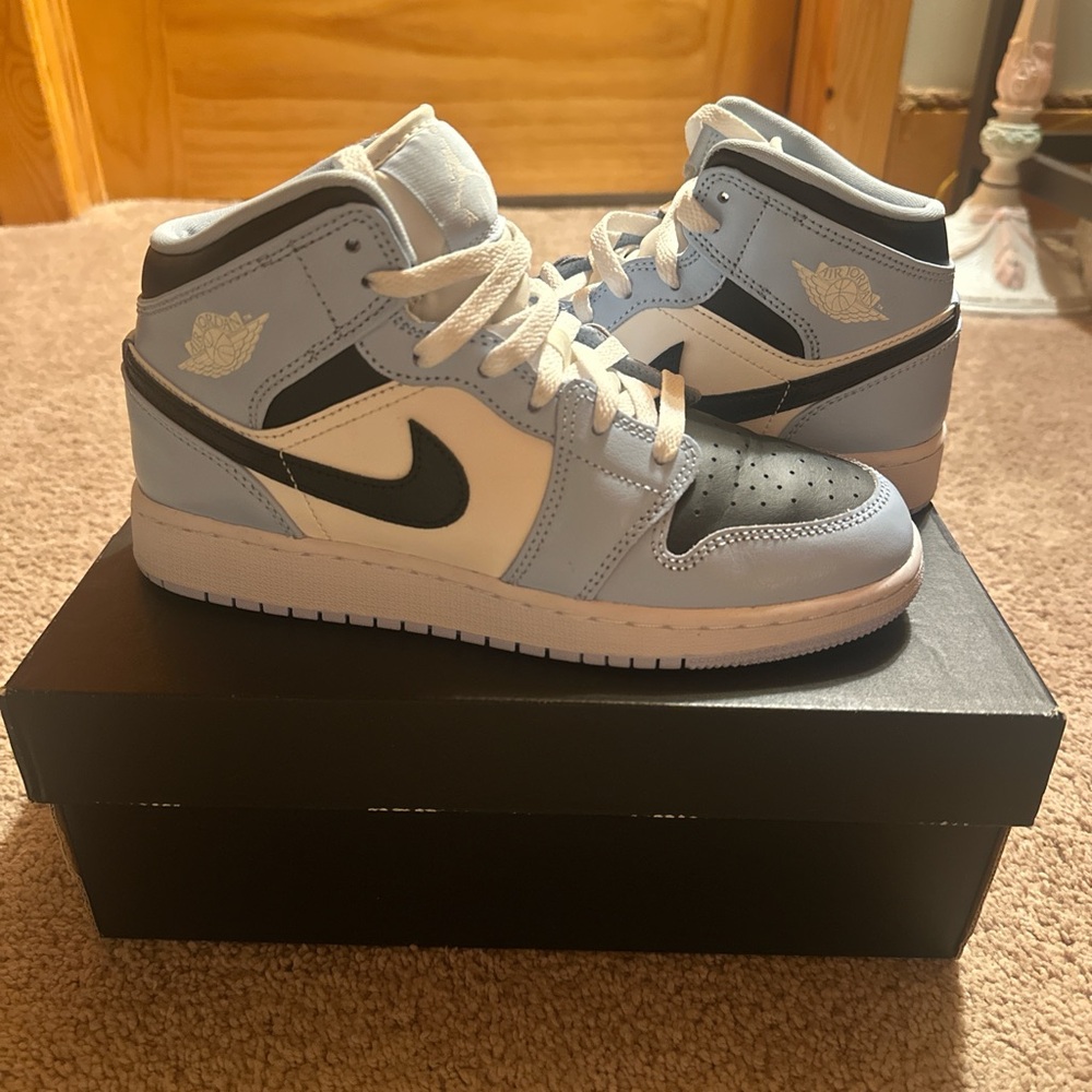 Nike Air Jordan Mid in Light Blue and Black